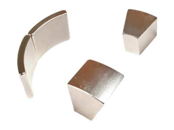 Strong neodymium arc and pie shaped magnets in different sizes